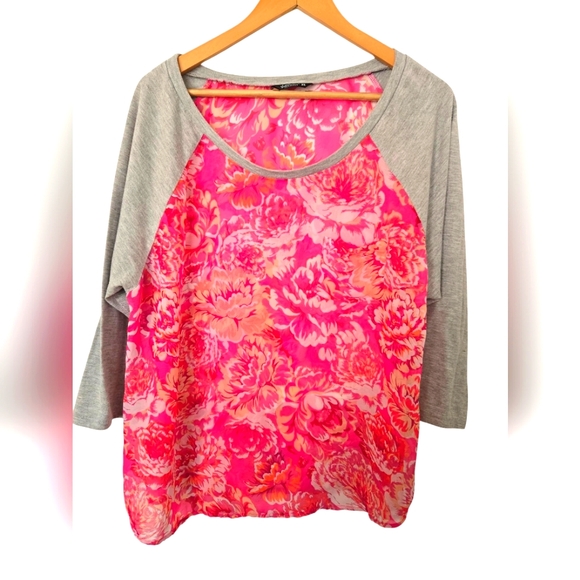 Wallflower Floral Pink and Gray Women's Top Size 2x - Picture 1 of 3